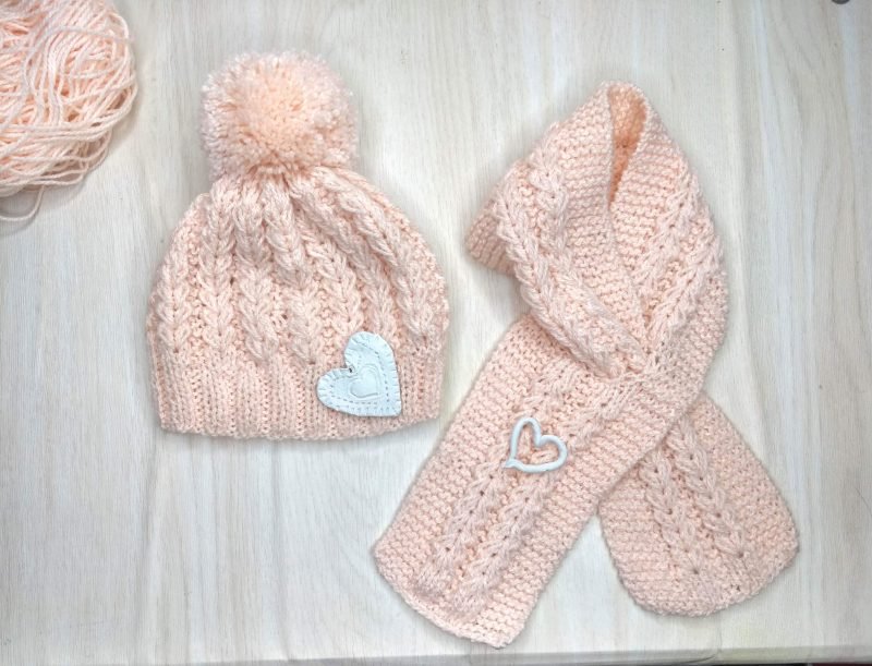 Knitted Heart Pattern Set of Toddlers with Beanie and Scarf